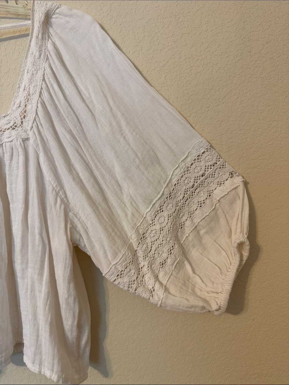 O'Neill White Crochet-Trim Peasant Top - Picture 4 of 5